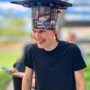 Chris Fröhlich PhD hat